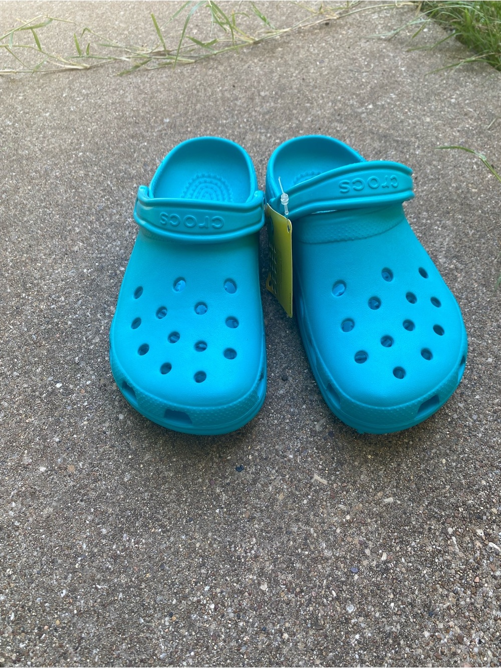CROCS Classic Clog in Bright Teal